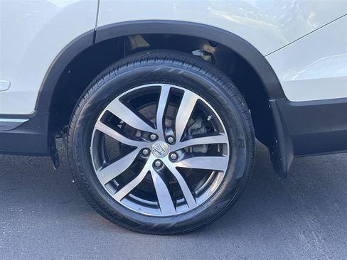 Used 2016 Honda Pilot Touring image 9