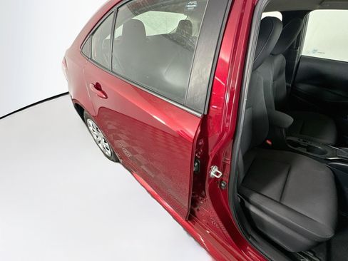 Used 2024 Toyota Corolla LE FWD image 27