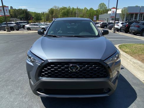 Certified 2024 Toyota Corolla Cross L image 2