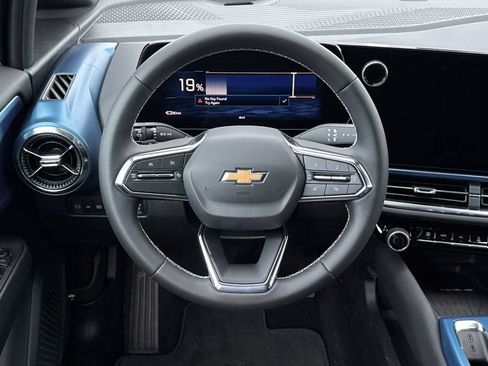 New 2026 Chevrolet Equinox EV LT image 14