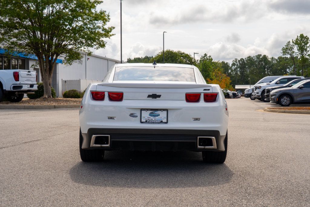 Used 2011 Chevrolet Camaro SS RWD image 6
