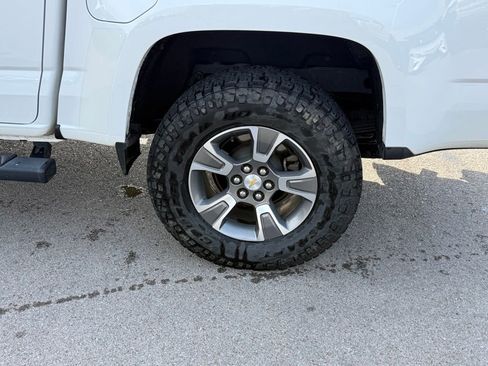 Used 2017 Chevrolet Colorado Z71 image 24