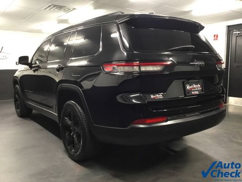 Used 2022 Jeep Grand Cherokee L Limited w/ Black Appearance Package AWD/4WD image 8
