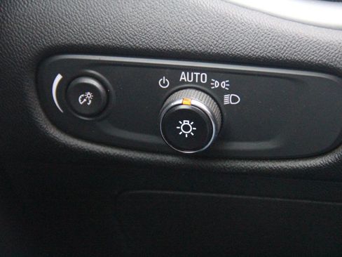 Used 2023 Chevrolet Malibu LT image 24