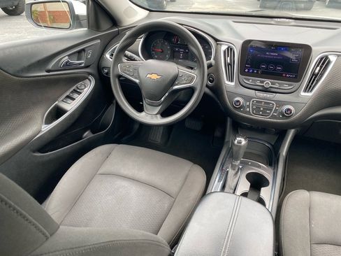 Used 2020 Chevrolet Malibu LT FWD image 14