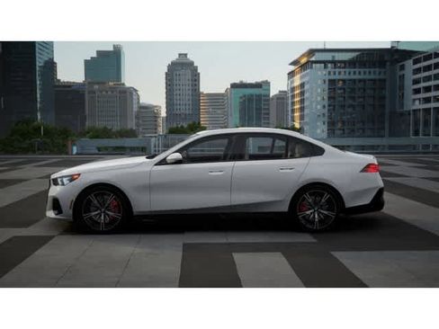 New 2026 BMW 530i w/ M Sport Package image 4