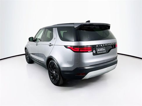 Used 2024 Land Rover Discovery S image 7