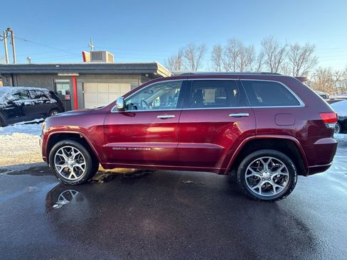 Used 2019 Jeep Grand Cherokee Overland image 4