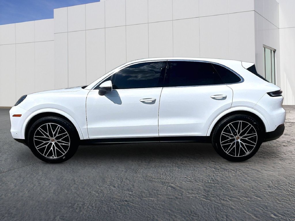 Certified 2026 Porsche Cayenne AWD/4WD image 2