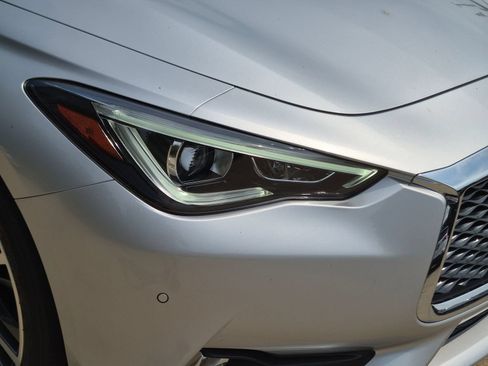 Used 2019 INFINITI Q60 3.0t Luxe w/ Essential Package AWD/4WD image 34