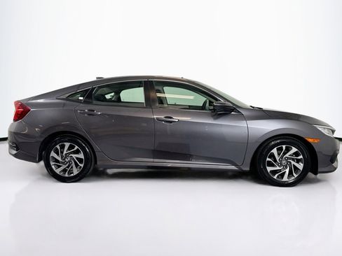 Used 2017 Honda Civic EX image 4