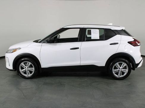 Certified 2024 Nissan Kicks S image 11