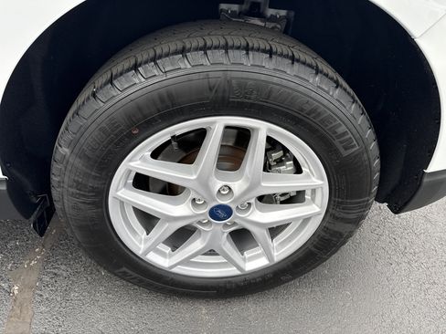 Used 2022 Ford Edge SEL image 4