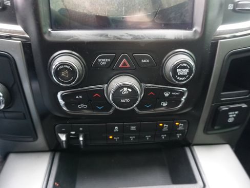 Used 2018 RAM 2500 Laramie w/ Sport Appearance Group image 19