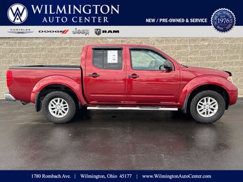 Used 2019 Nissan Frontier SV image 1