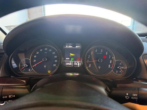 Used 2010 Maserati GranTurismo Convertible image 38