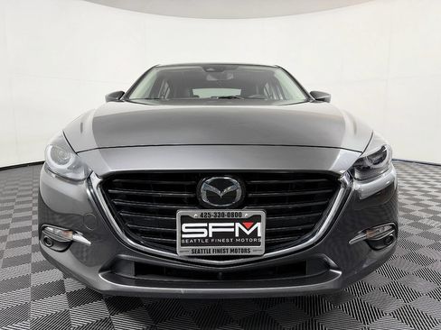Used 2018 MAZDA MAZDA3 Grand Touring w/ Premium Equipment Package FWD image 4