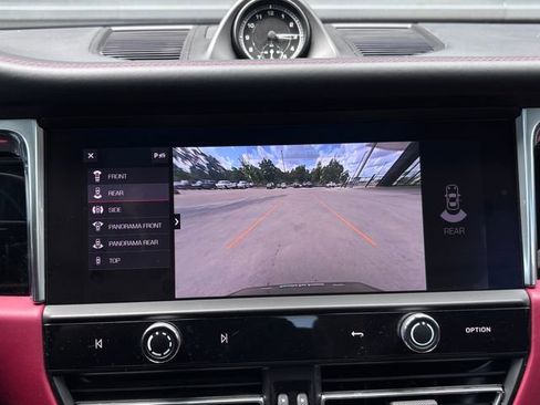 Certified 2025 Porsche Macan S AWD/4WD image 19