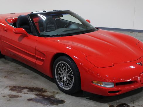Used 2002 Chevrolet Corvette Convertible w/ Preferred Equipment Group2 RWD image 38