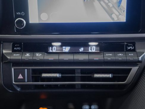 Used 2025 Toyota Camry SE FWD image 21