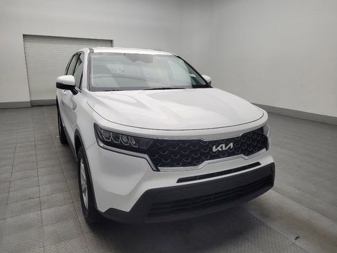Used 2023 Kia Sorento LX image 13