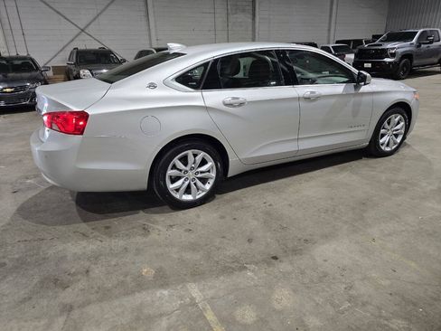 Used 2016 Chevrolet Impala LT w/ Convenience Package FWD image 12