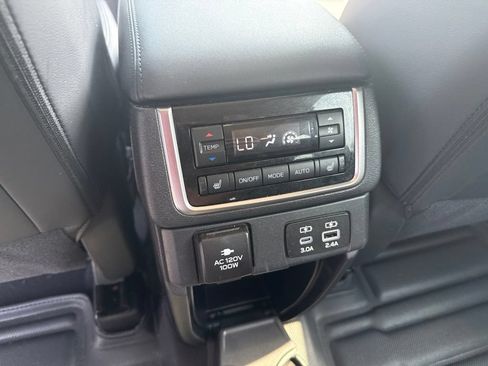Used 2025 Subaru Ascent Bronze Edition w/ Onyx Package AWD/4WD image 24