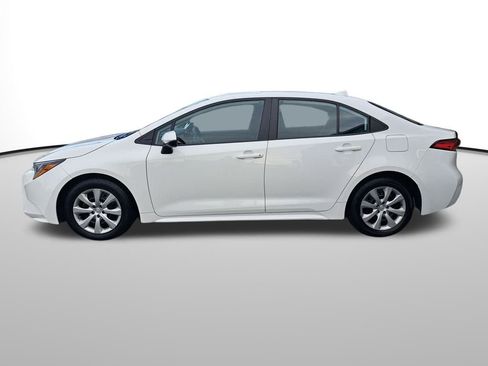 Used 2023 Toyota Corolla LE image 2