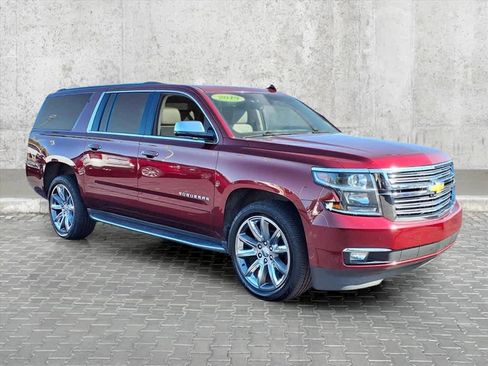 Used 2019 Chevrolet Suburban Premier image 2