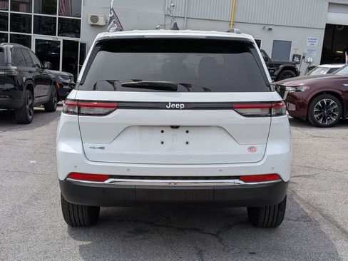 Used 2023 Jeep Grand Cherokee 4WD 4xe image 7