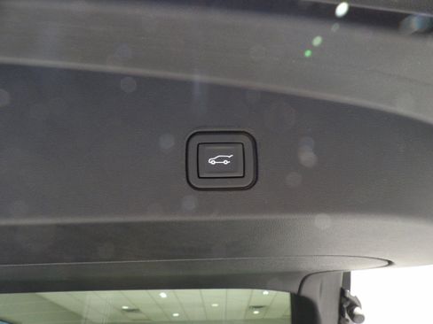 Used 2024 Cadillac Lyriq Luxury image 21