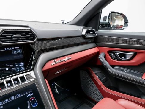 Used 2023 Lamborghini Urus S image 42
