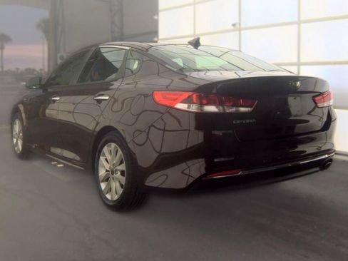 Used 2017 Kia Optima LX FWD image 6