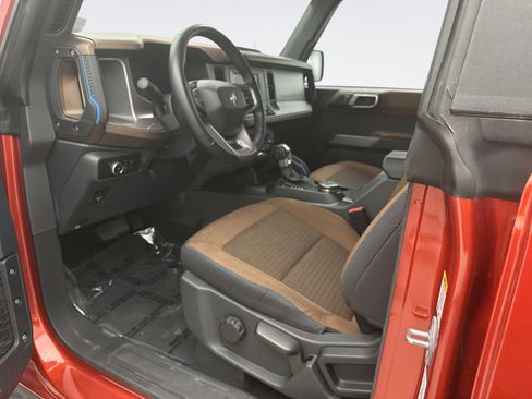 Used 2023 Ford Bronco Outer Banks AWD/4WD image 10
