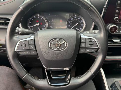 Used 2021 Toyota Highlander XSE FWD image 34