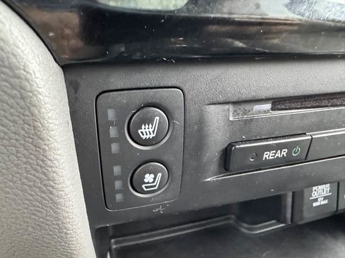 Used 2016 Honda Pilot Elite image 36