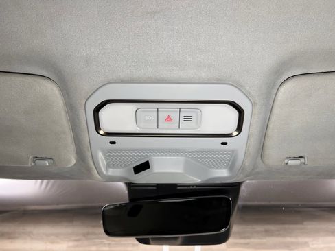 Used 2022 Rivian R1T Adventure image 18