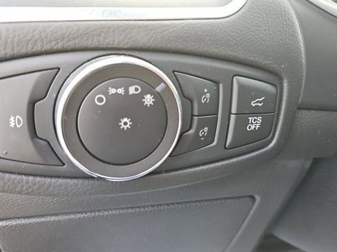 Used 2020 Ford Edge Titanium w/ Equipment Group 301A AWD/4WD image 24
