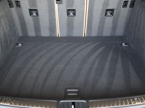 Certified 2026 Porsche Macan AWD/4WD image 22