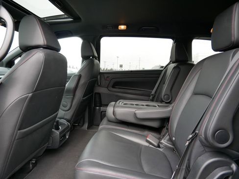 Used 2025 Honda Odyssey Sport-L image 12