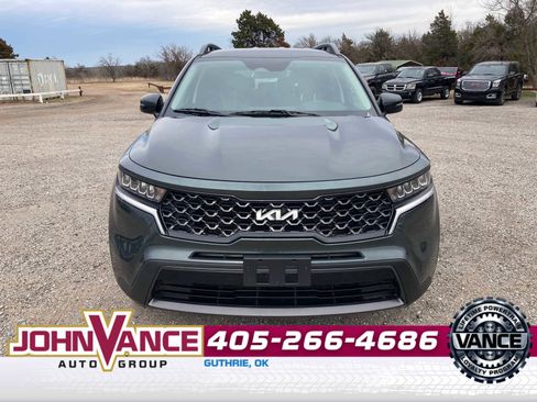 Used 2022 Kia Sorento S image 11