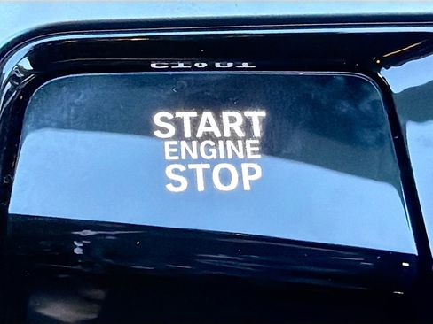 New 2026 BMW 750e xDrive w/ Executive Package image 36