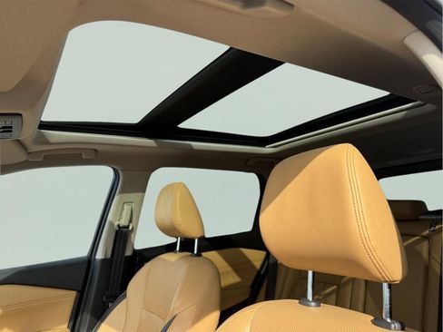 Used 2021 Nissan Rogue Platinum image 18