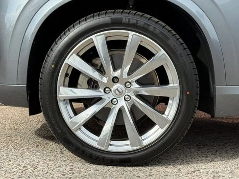 Used 2016 Volvo XC90 T6 Momentum w/ Momentum Plus Package AWD/4WD image 27