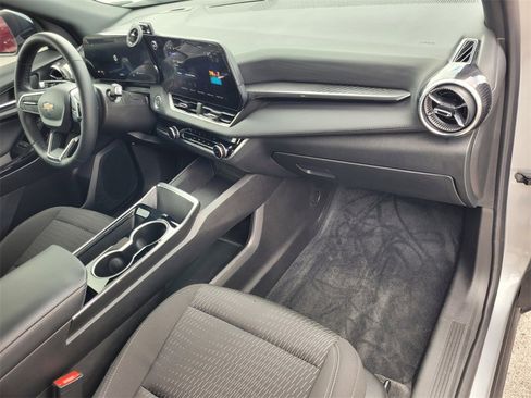 Certified 2025 Chevrolet Equinox LT image 17