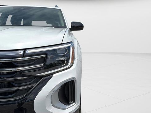 New 2026 Volkswagen Atlas Peak Edition AWD/4WD image 34