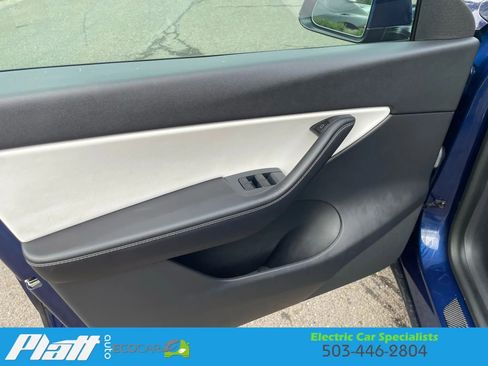 Used 2021 Tesla Model Y Performance image 19