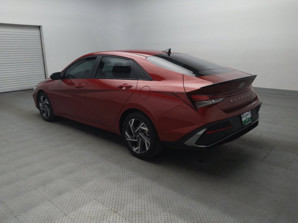Used 2025 Hyundai Elantra Sport FWD image 5