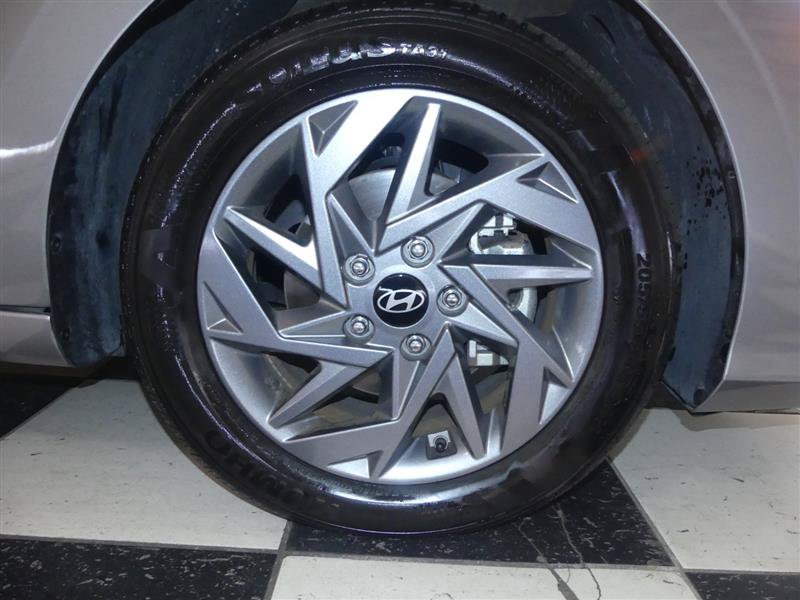 Used 2026 Hyundai Elantra Hybrid FWD image 32