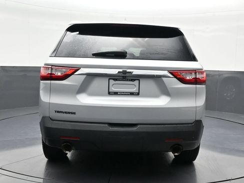Used 2020 Chevrolet Traverse LS image 4
